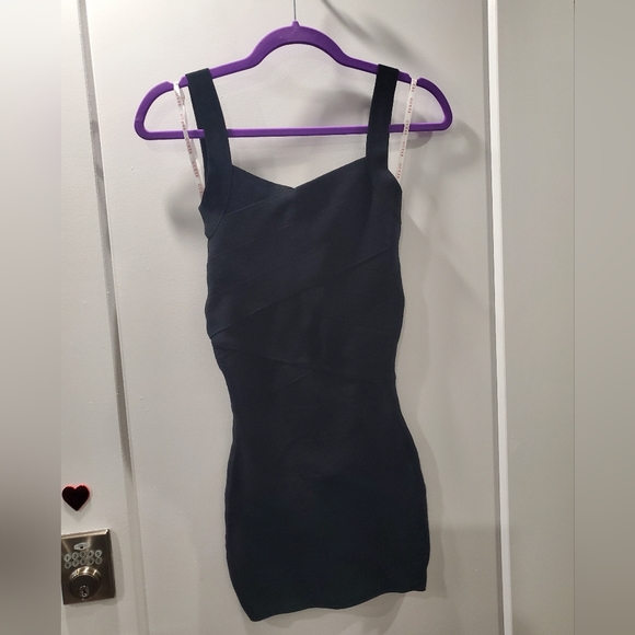 NWT Guess Dress - Picture 6 of 8